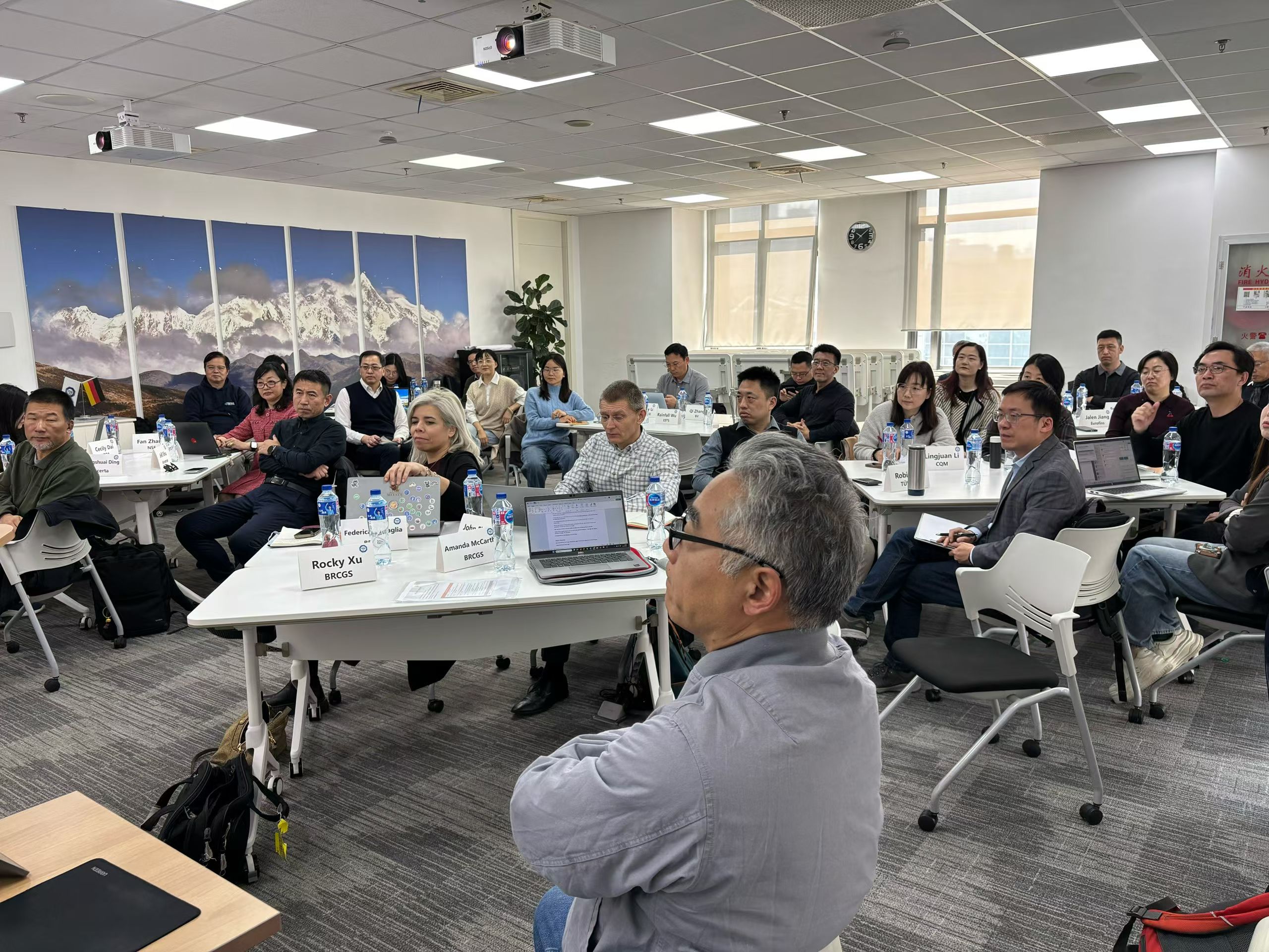 db76393f-bba3-4941-95f2-60c4fe652d63